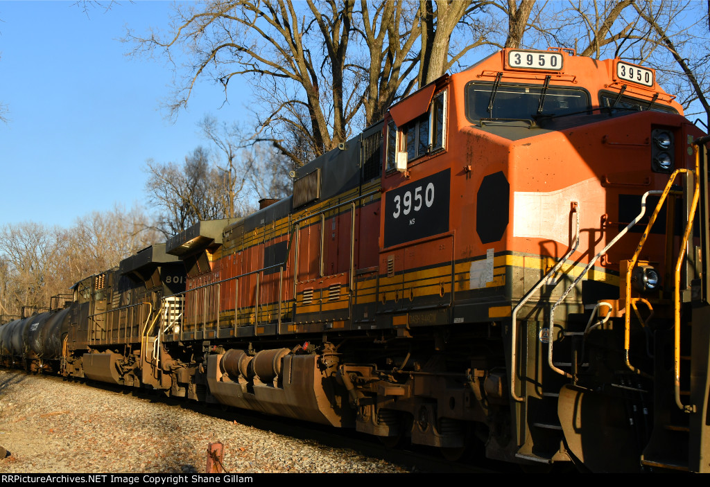 NS 3950 Ex Bnsf dash 9